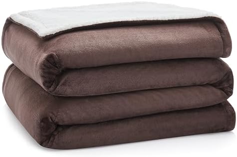Cozy and Reversible Blanket for King Size Beds