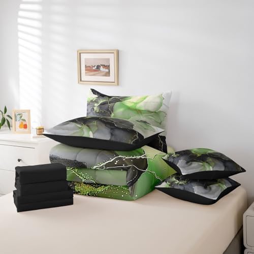 Stunning Black and Green Comforter Set