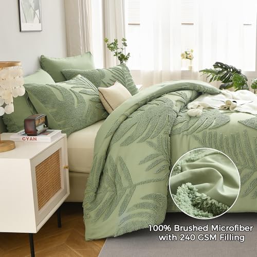 Queen-Size Bedding Set with Tufted Comforter by Green 02