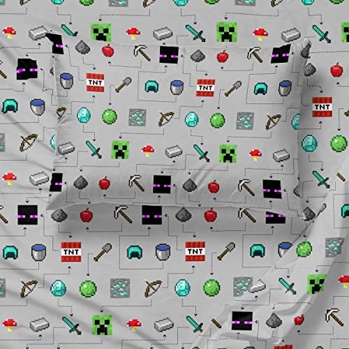 Jay Franco Minecraft Monster Hunters Queen Bedding Set