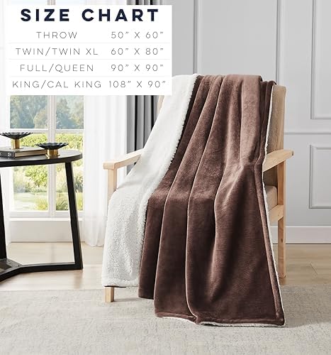 Cozy and Reversible Blanket for King Size Beds