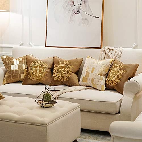 Avigers 18x18 Inch Velvet Cushion Cover Luxury European Pillowcase Brown
